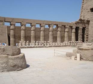 Im Tempel von Karnak