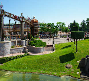 Vom Schloss Richtung Eingang