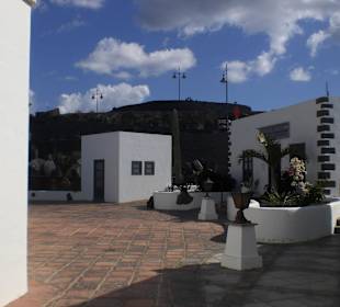 Yachthafen/Promenade