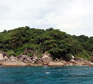 Mit einem Speetboot zu den Similaninseln