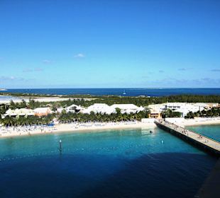 Blick auf das Per bei der Einfahrt in den Hafen
