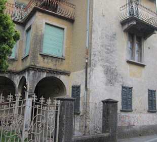 Der wunderschöne Bergort Stazzona