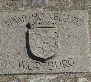 Über den Stein-Wein-Pfad durch den Weinberg