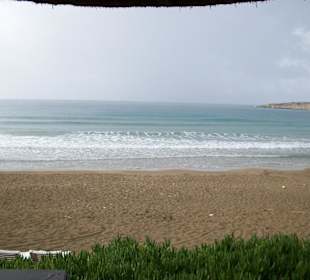 Der Sandstrand in der Nähe