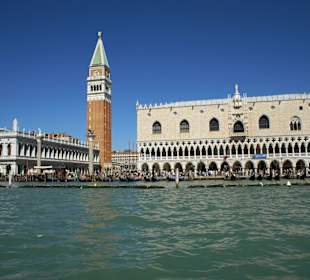 Campanile - Impression vom Wasser aus