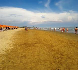 Pluto-Hundestrand Bibione