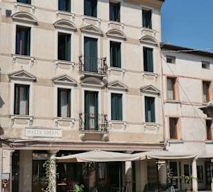Bei der Piazza Libertà, dem Platz der Freiheit