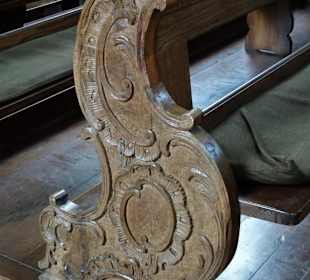 Kirchenbank in der Pfarrkirche