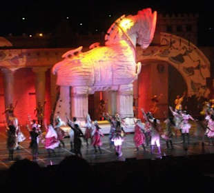 Tanzveranstaltung Troya