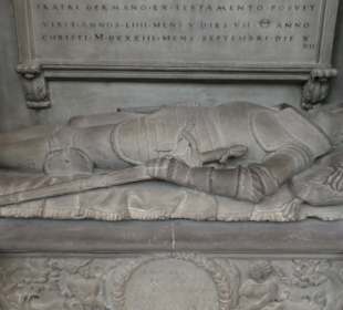 Die Stiftskirche in Baden-Baden am Marktplatz