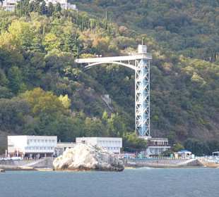 Aufzug zum Strand aus Sowjetzeiten