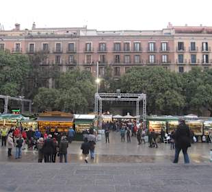 Blick auf den Weihnachtsmarkt