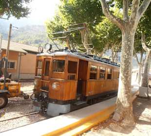 Einfahrt des Tren de Sóller