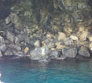 Höhle bei der Bootstour