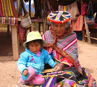 Indigenas machen Artesanias