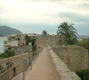 Auf der Festungsmauer der Altstadt
