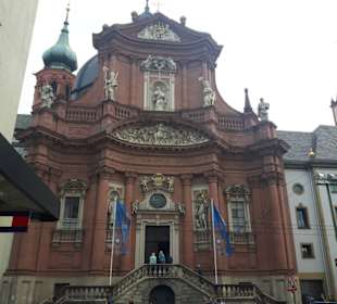 Kollegiatstift Neumünster