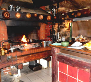 Offene Küche mit offenem Feuer