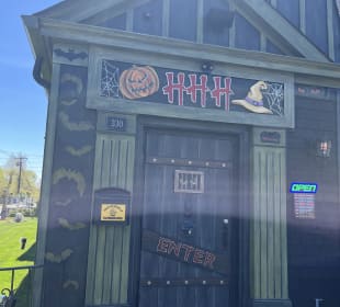 Haunted House of Hamburgers