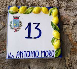 Hausnummern in Limones Altstadt