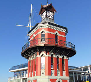 Alfred & Victoria Waterfront