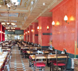 Blick in die Gasträume des Restaurants XII Apostel