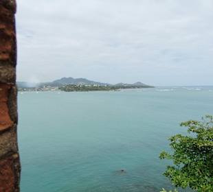 Hafen von POuerto Plata, unten der Strand mit Prom