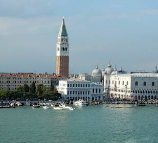 Ausfahrt aus Venedig! Der Markusplatz!