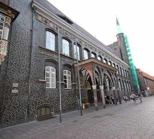 Rathausfront in der Breite Straße