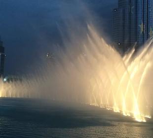 Wasserfontänen Dubai Mall