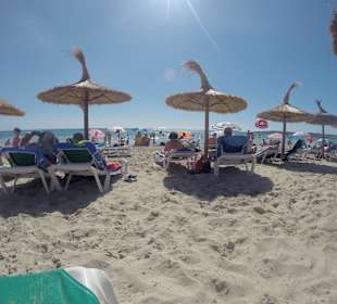 Super schöner Strand direkt am Hotel