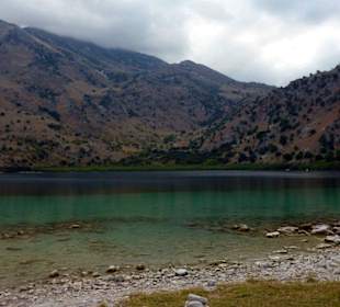 Der Kournas-See (griechisch λίμνη κουρνά)