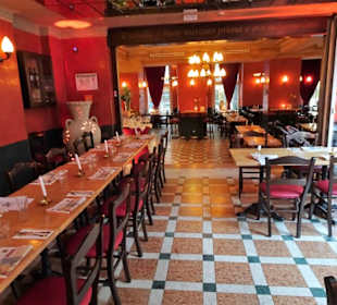 Blick in die Gasträume des Restaurants XII Apostel