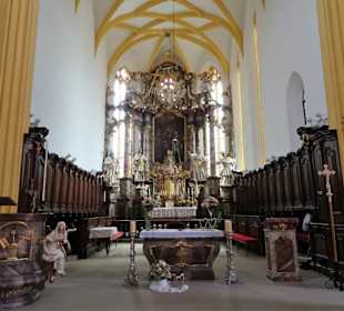 Der Chorbereich der Pfarrkirche St. Martin