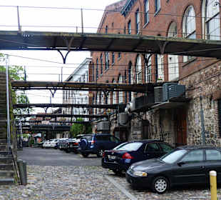 Blick auf die Rückseite der altren Lagerhäuser