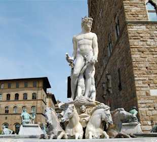 Neptun Brunnen