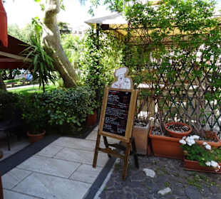 Eindrücke aus der Altstadt von Orosei