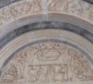 Oberer Bogen des Westportals