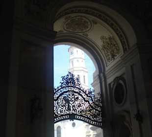 Wiener Hofburg Durchgang