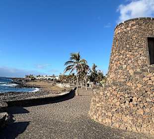 Strandpromenade Costa Teguise