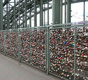 Liebesschlösser auf der Hohenzollernbrücke