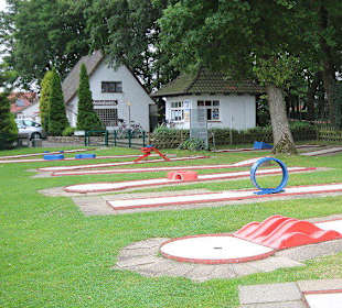 Minigolf an der Strandpromenade