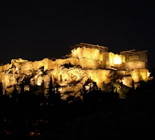 Akropol nocą