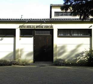 Kath. Heilig Kreuz Kirche Altwarmbüchen