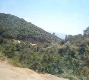 Der Weg zum Kloster Hilandar durch die Berge