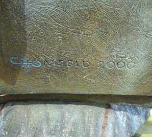 Die Signatur des Künstlers Homfeld