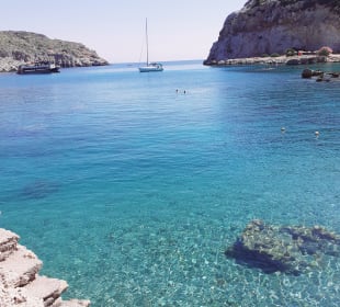  Anthony Quinn Bay
