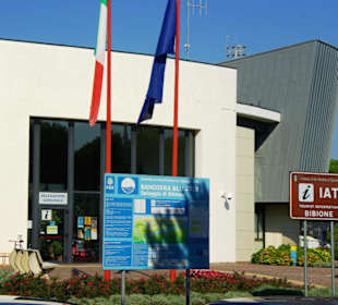 Polizeistation gleich neben der Post