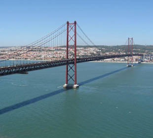 Ponte 25 de Abril