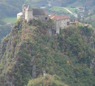 Blick auf die Klosterburg Säben